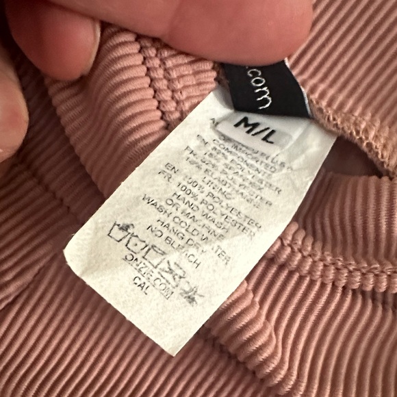 Onzie Women's Athletic Crop Top Shorts Set in Dusty Pink - Picture 5 of 5